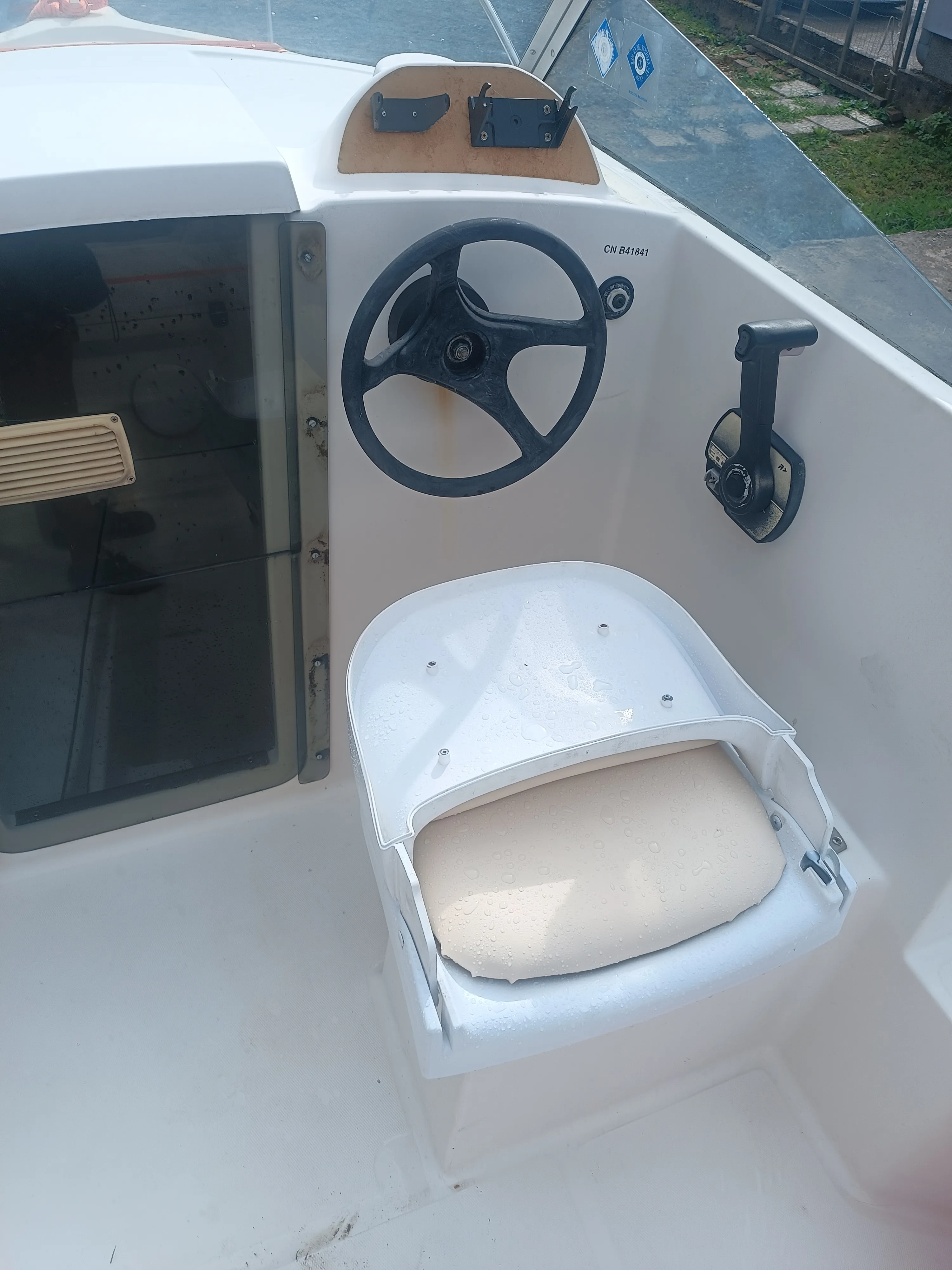 gliser sa kabinom quicksilver-cabin, motor mercury 40 ks, 8.998eu, zg. - slika 5
