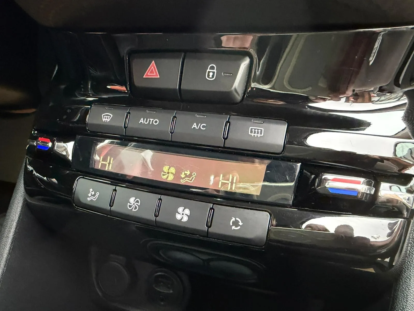 peugeot 2008 1.2 puretech •2018.g.•gt line•kamera•leasingbezučešća - slika 15