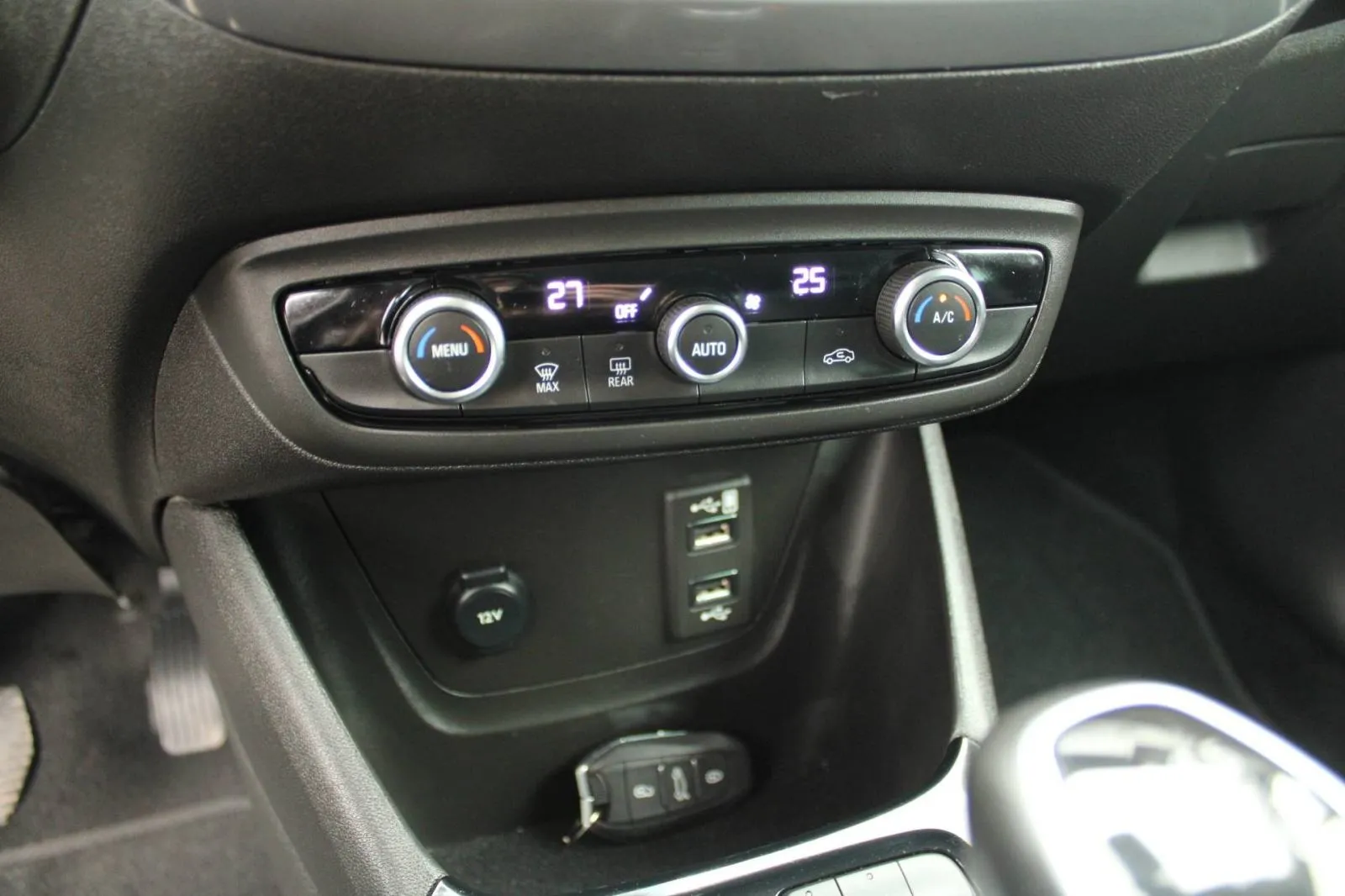 opel crossland 1.2 turbo *led, navigacija, kamera* - slika 20