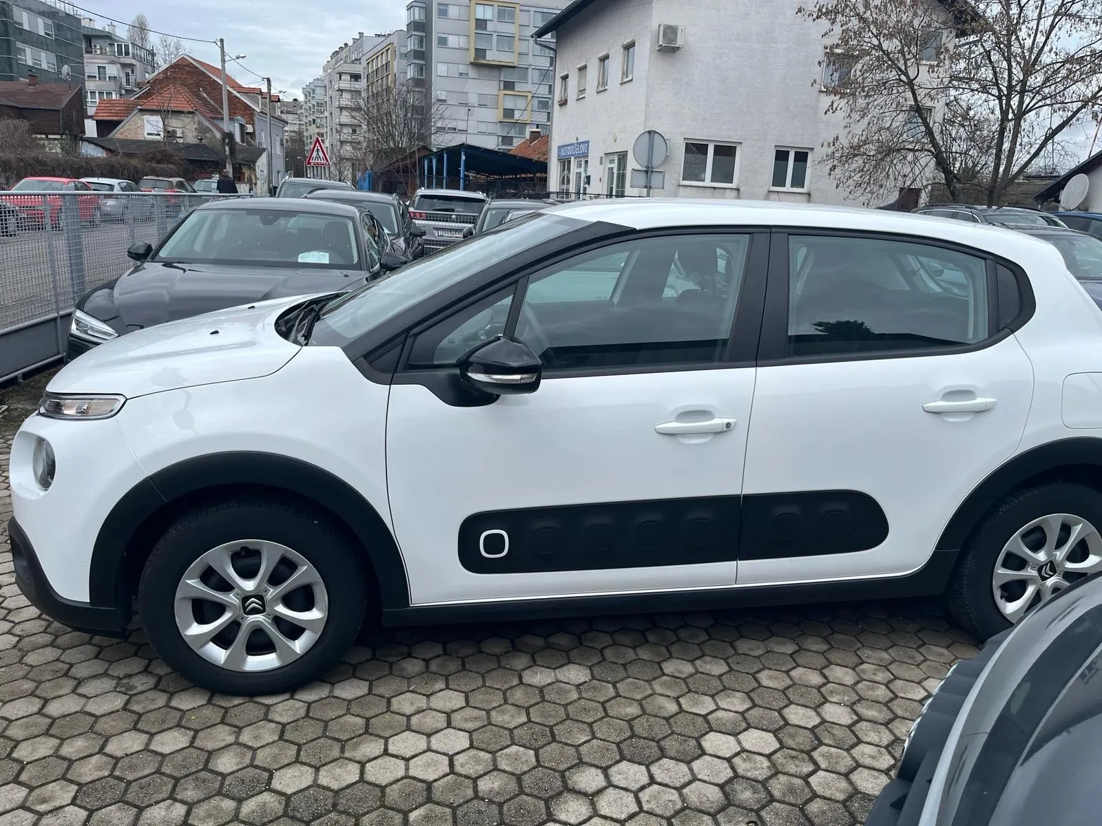 citroën c3 1,2 puretech feel, navi, klima, 4x garancija!!! - slika 2