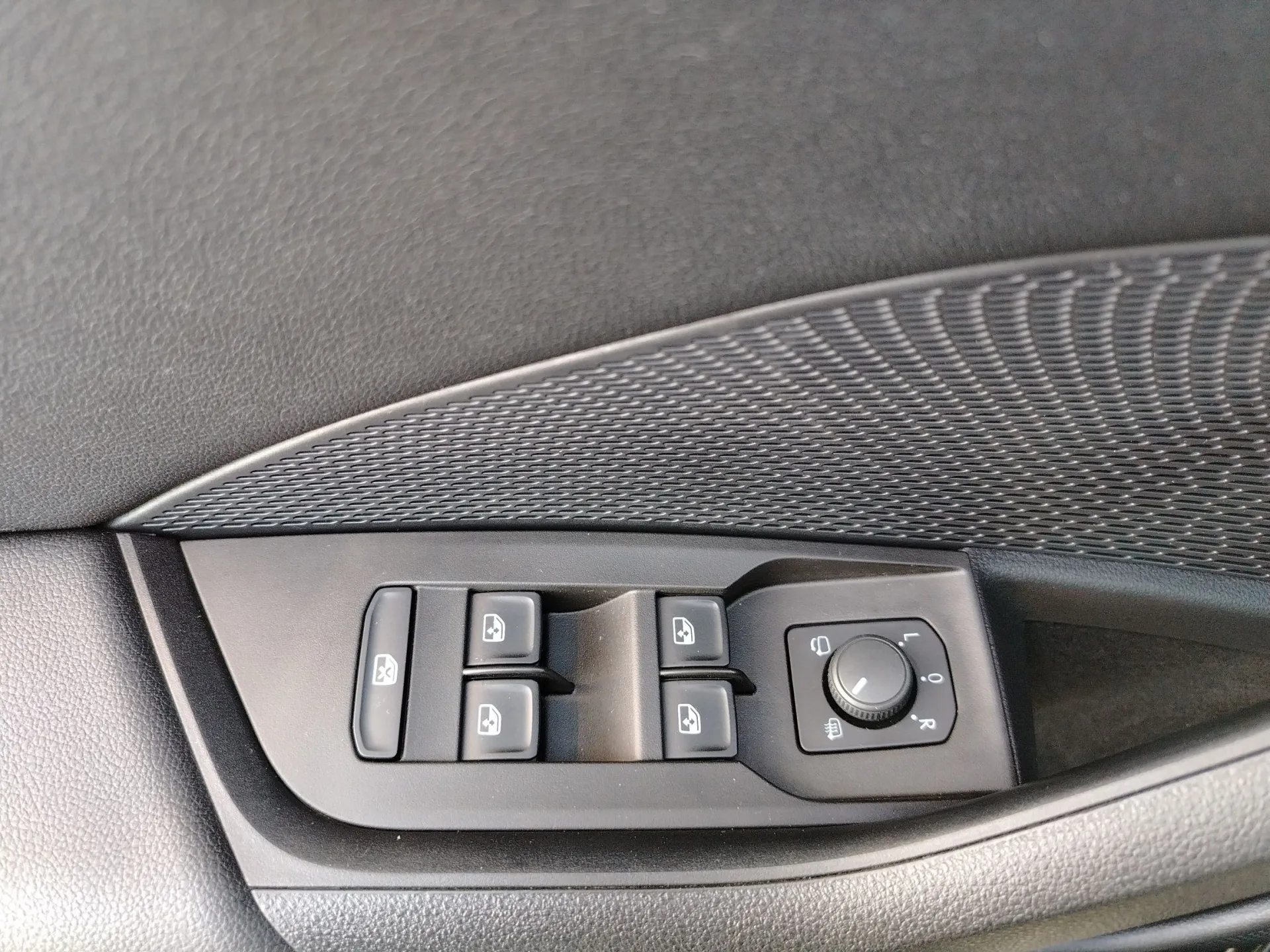 škoda octavia combi 2.0 tdi dsg ambition - slika 20