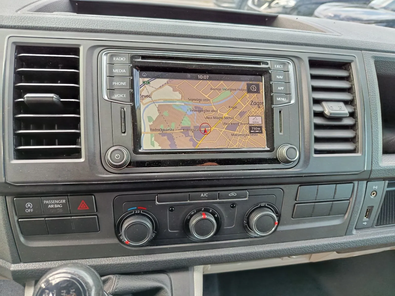 vw transporter 2.0 tdi,jamstvo do 2 god, 2018 god. - slika 6