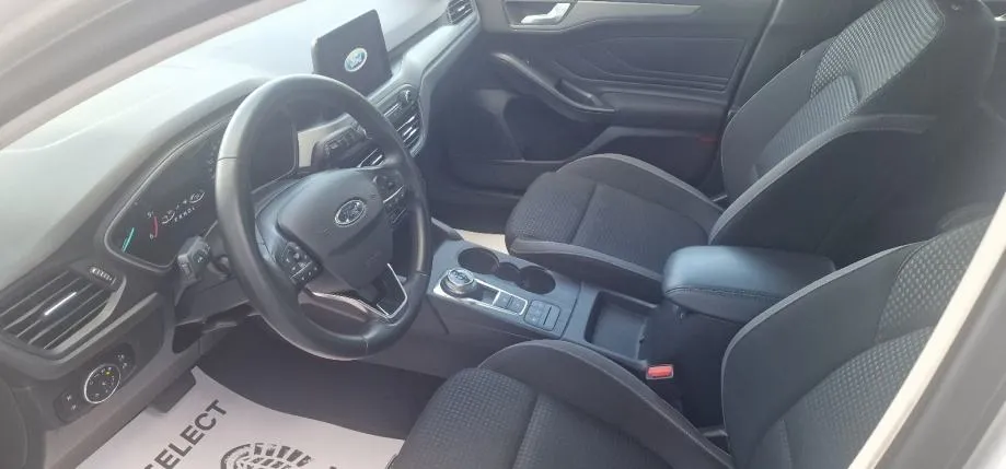 ford focus 1.5 tdci - automatik - 2022 - redizajn - navi - reg 1 god ! - slika 8