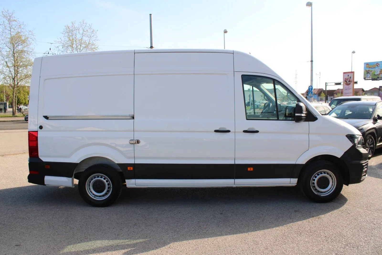 vw crafter 2.0 tdi l3h3 140ks *kamera*, 2024 god. - slika 4