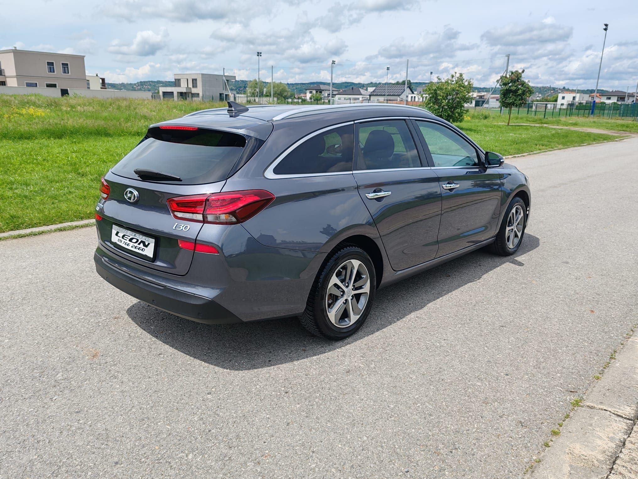 hyundai i30 1.6 crdi automatik, 67000 km . 2018 g - slika 4