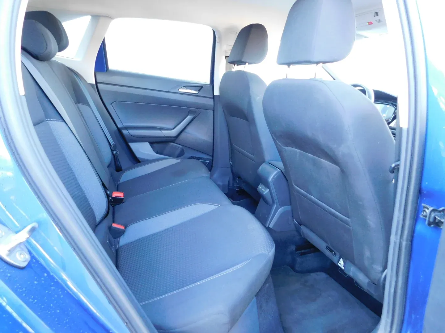 10764 volkswagen taigo 1.0 tsi life - slika 13