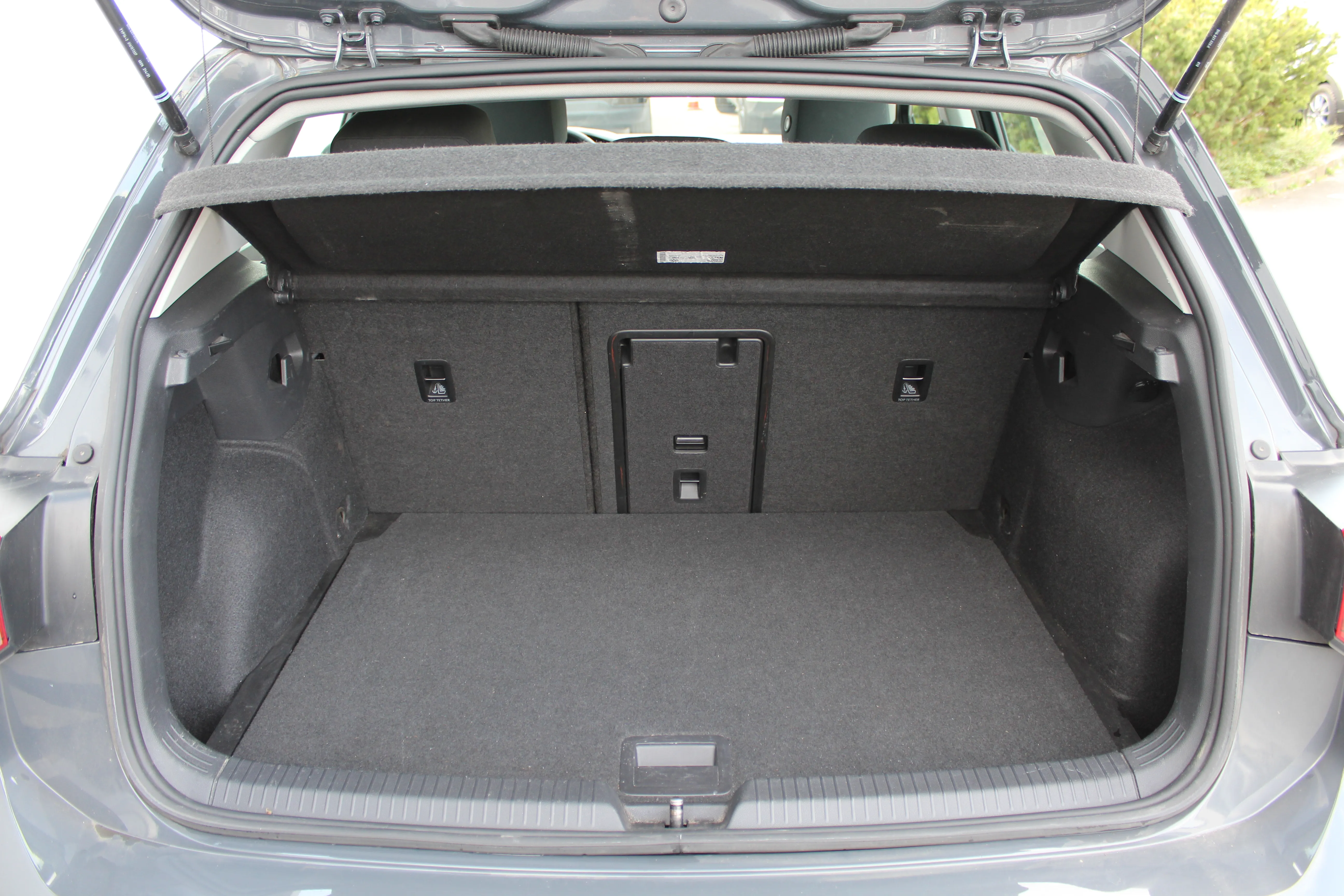 13131 volkswagen golf 2.0 tdi life - slika 15