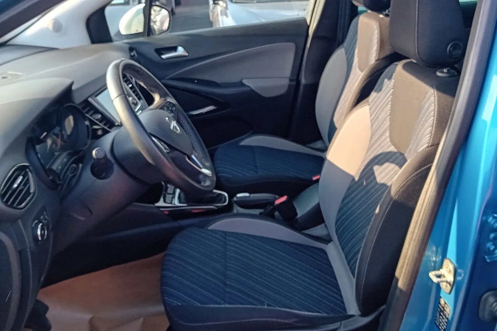 opel crossland 1,2 - slika 10
