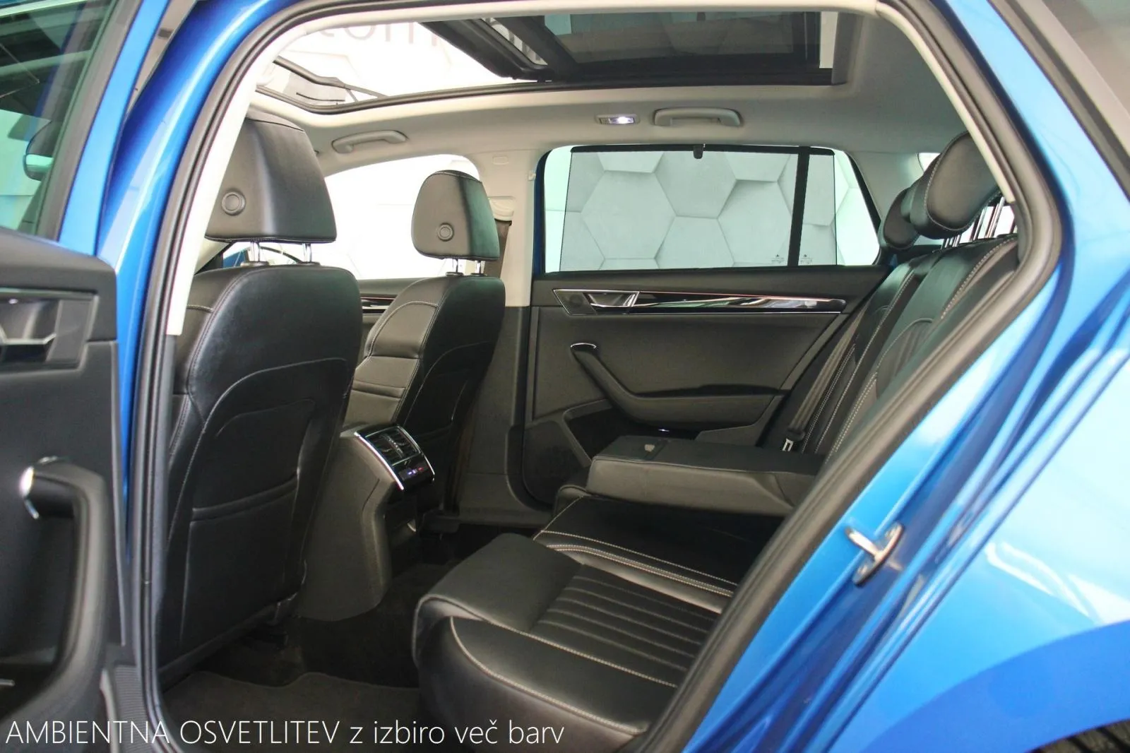 škoda superb combi 2.0tdi dsg l-k 150km matrix virtual pano - slika 12