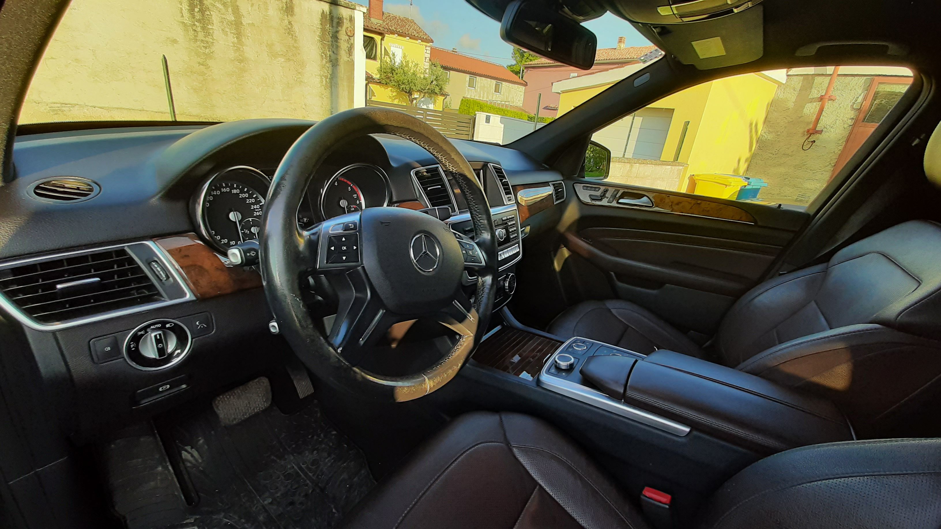 mercedes ml 250 bluetec 4-matic - slika 7