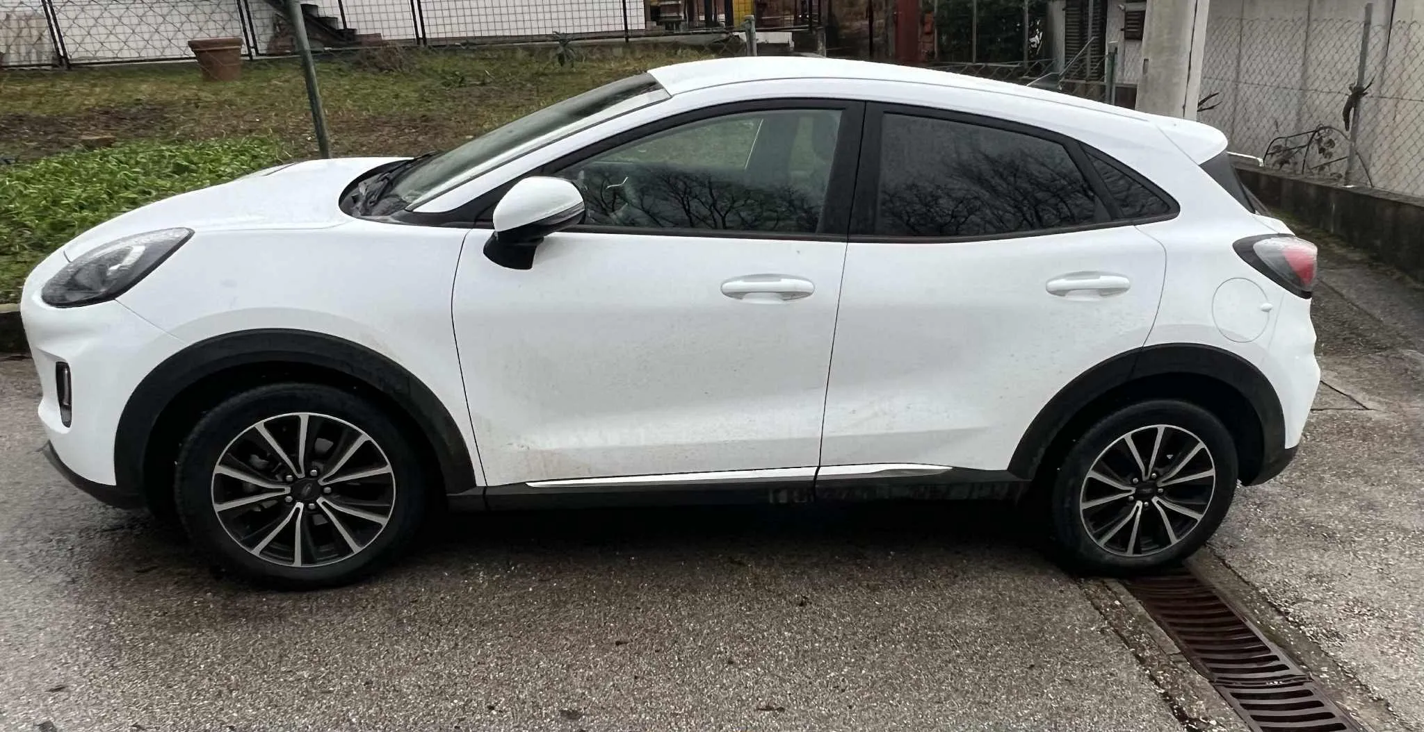 ford puma 1.0 mhev frozen white 125ks - slika 5