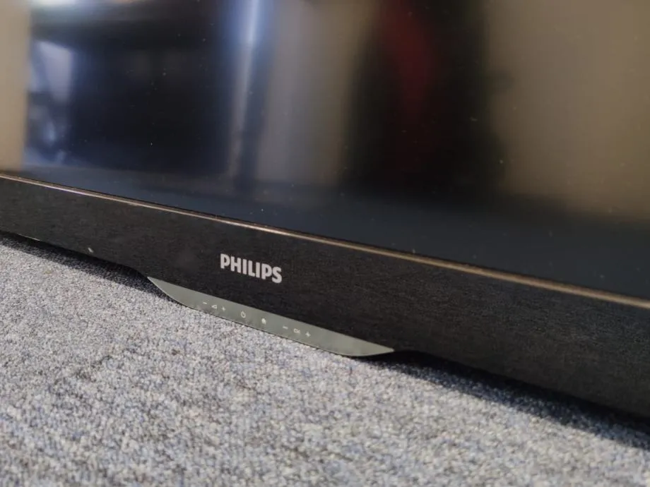 philips tv 82 cm (32") // r1, rate !! - slika 3