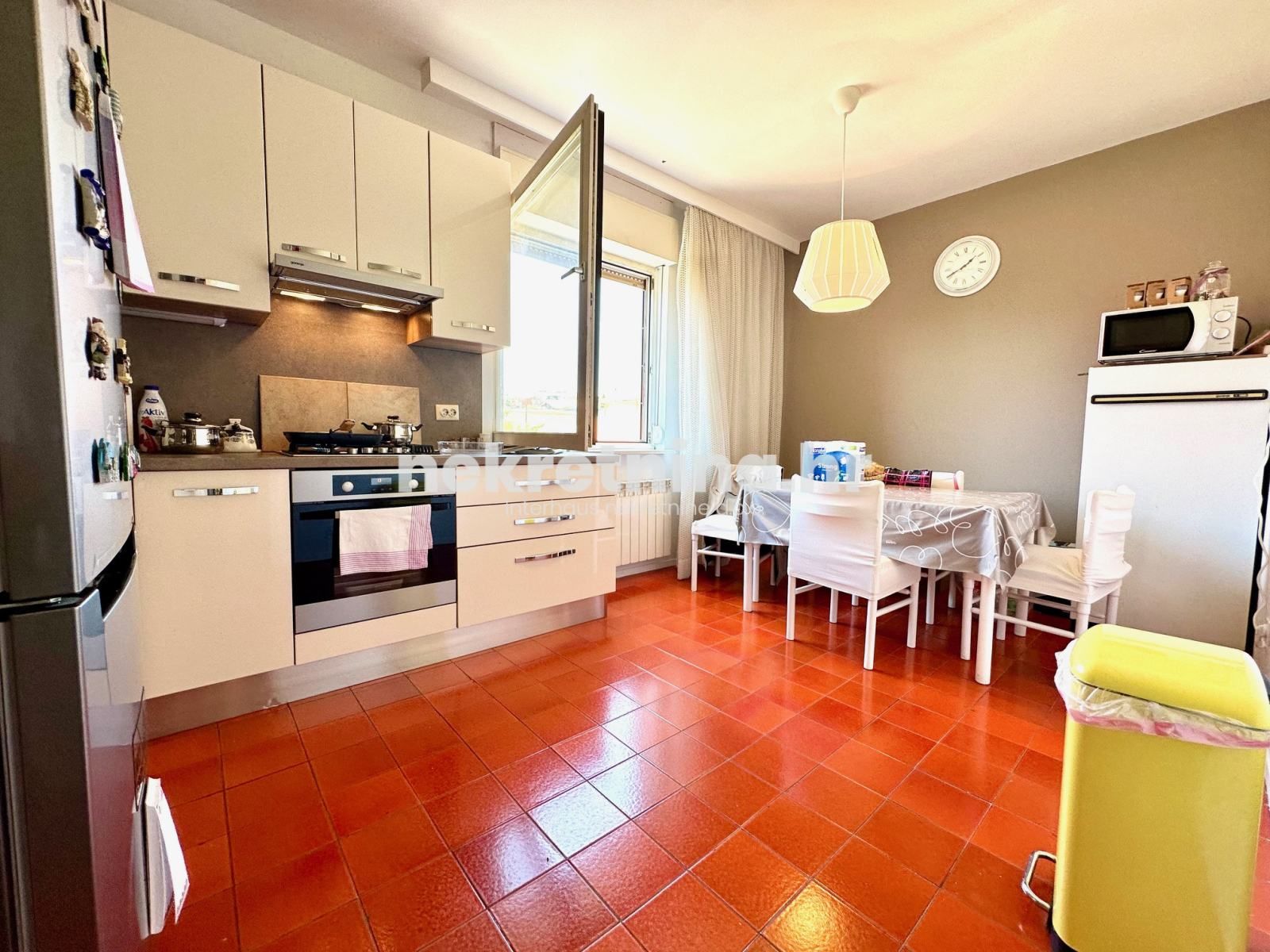 prodaja - kuća: sveti filip i jakov, 330.00 m2 (prodaja) - slika 10