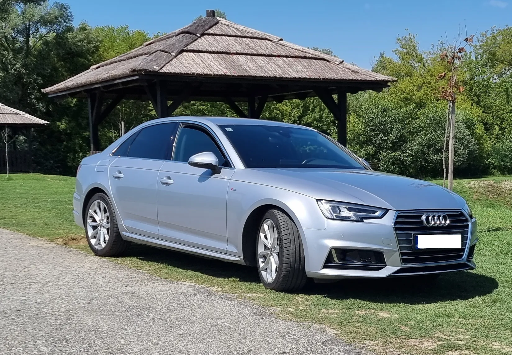 audi a4 2,0 tdi automatik, s line, led, alkantara, 140kw - slika 2
