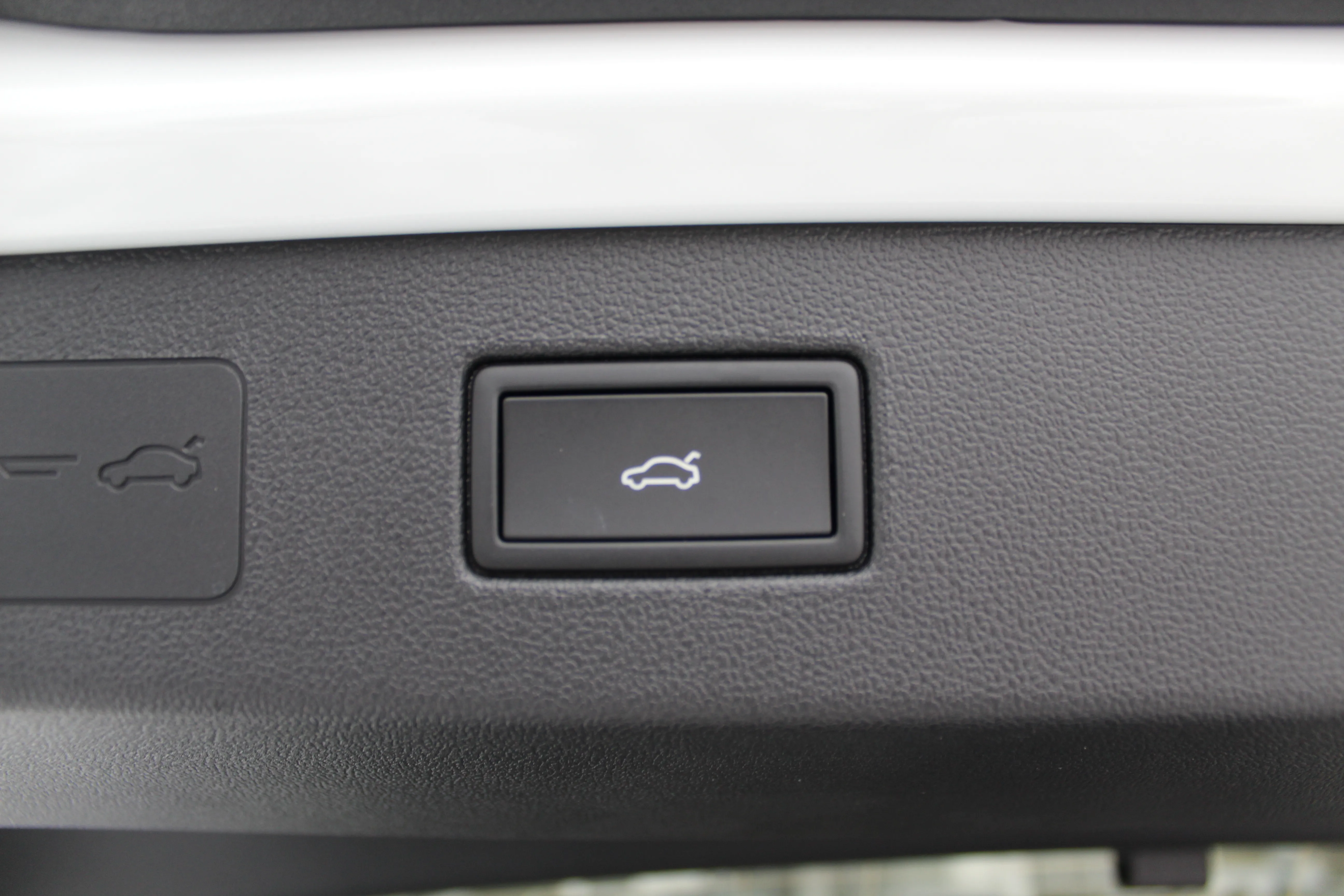 13061 t-roc nf 1.5 etsi dsg r-line - slika 17