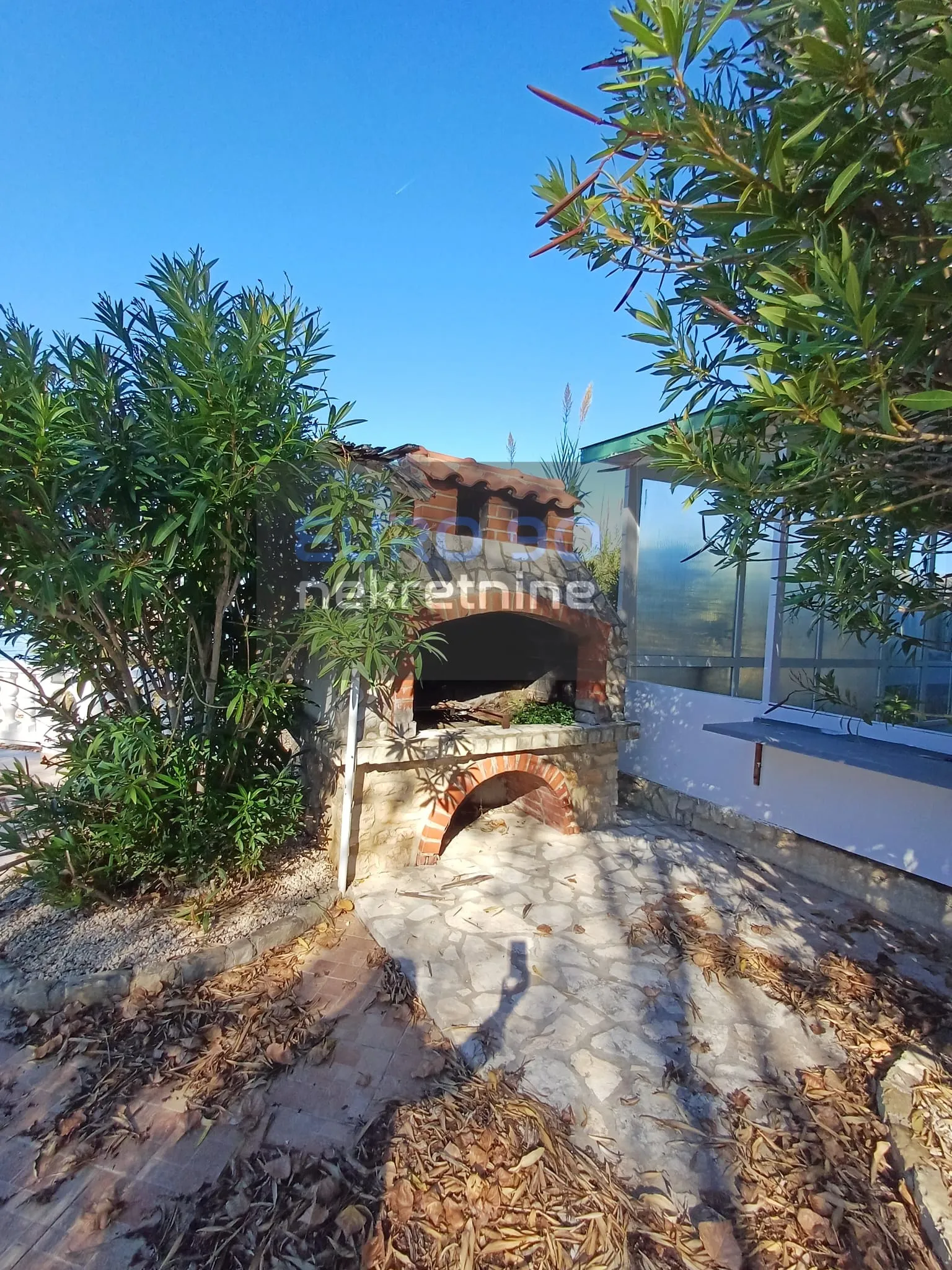 rtina- velika kuća s 12 apartmana, 1.red do mora i prekrasne plaže !! - slika 13