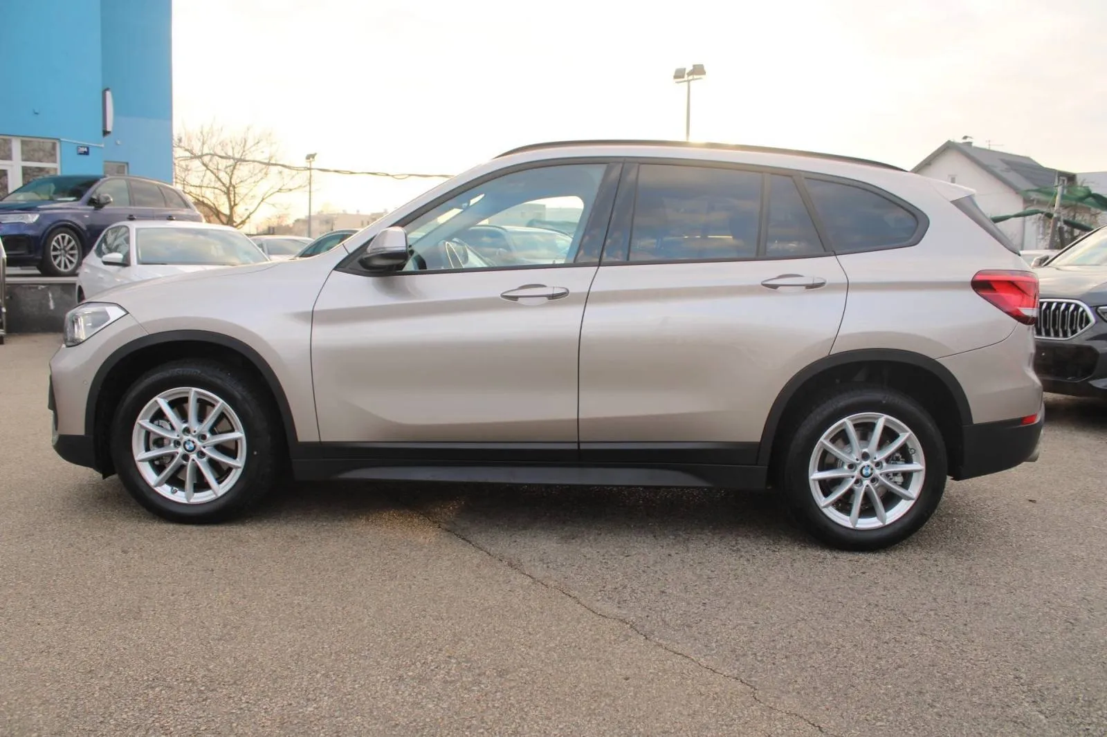 bmw x1 20d xdrive automatik *led, navigacija* - slika 8
