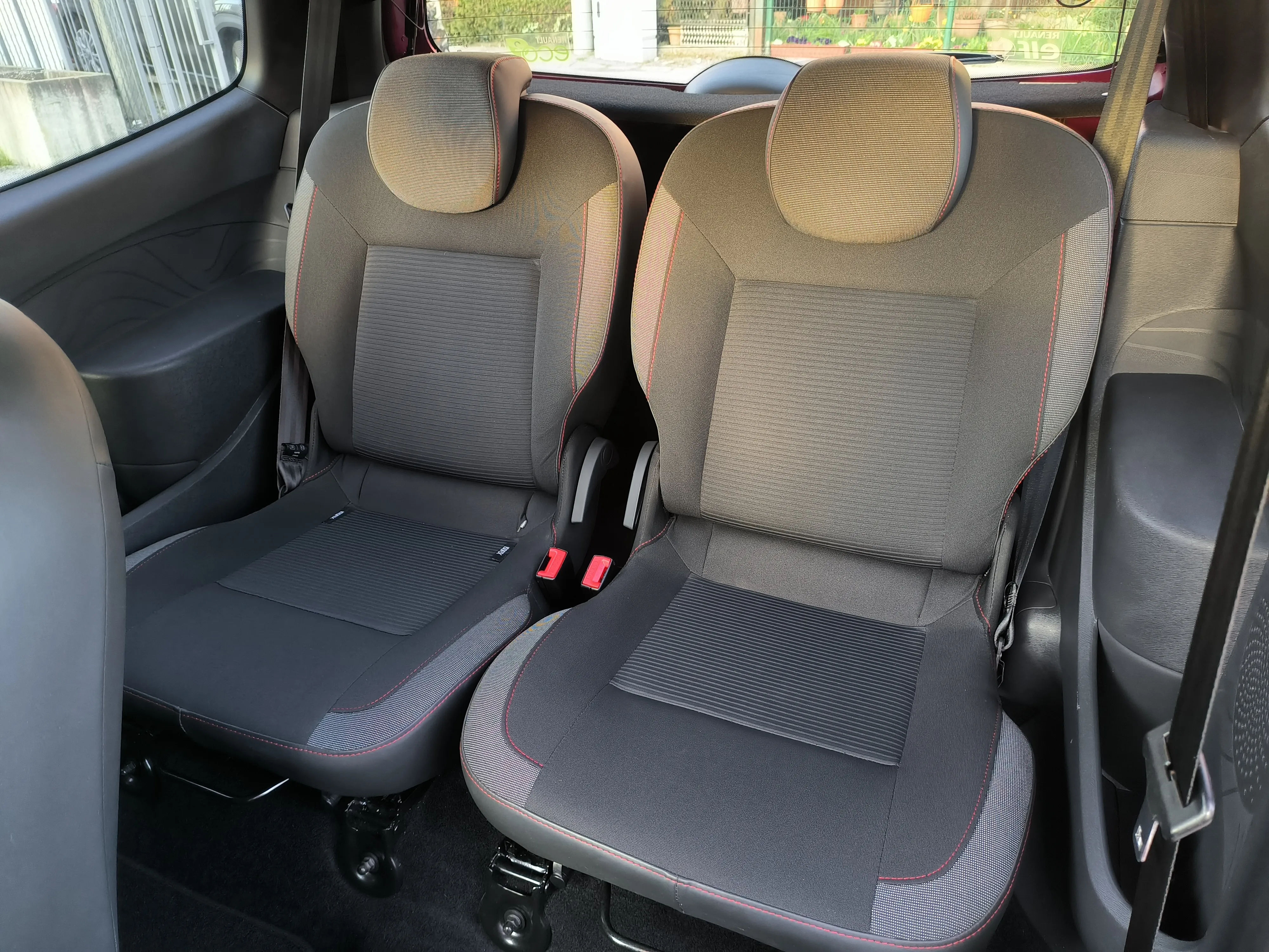 renault twingo 1,2 dynamique, v. servis, jamstvo, reg. 1 godinu - slika 15