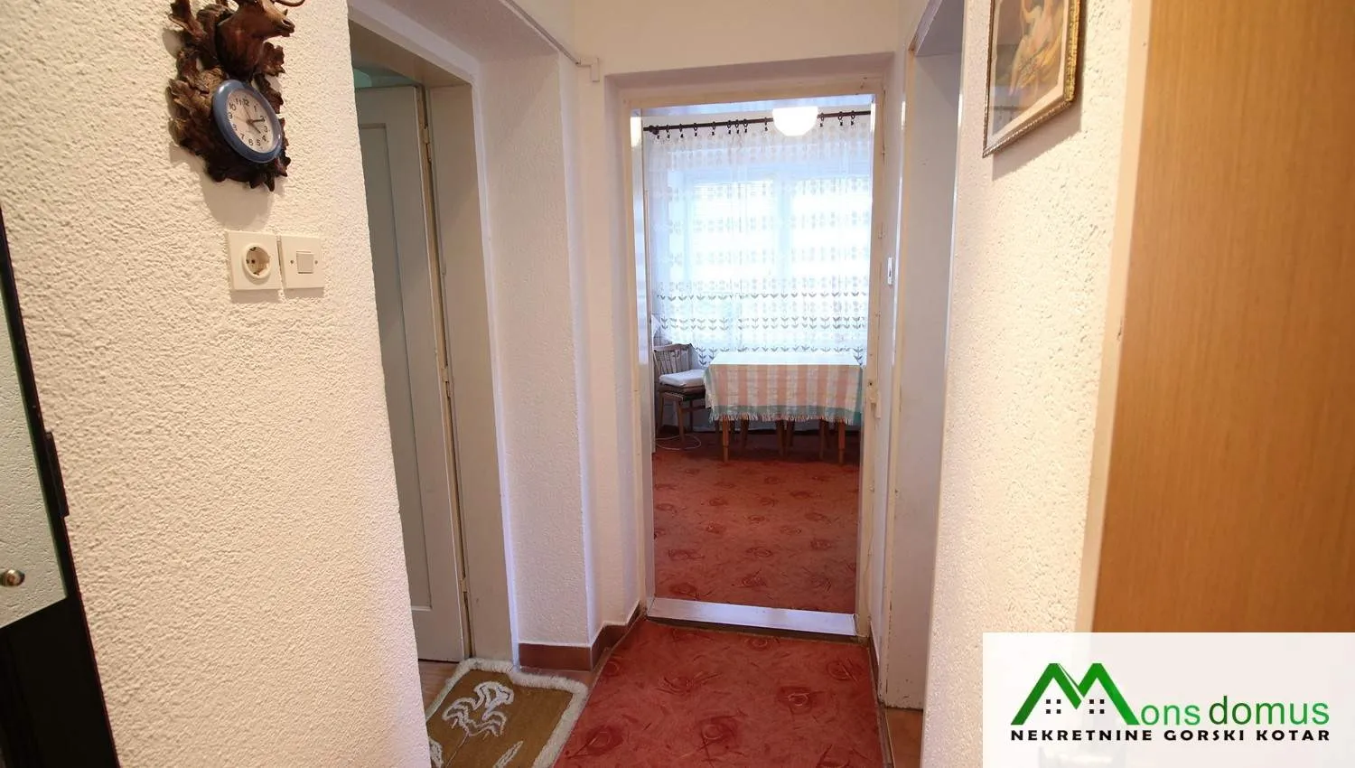 stan s garažom i pomoćnom zgradom - slika 5