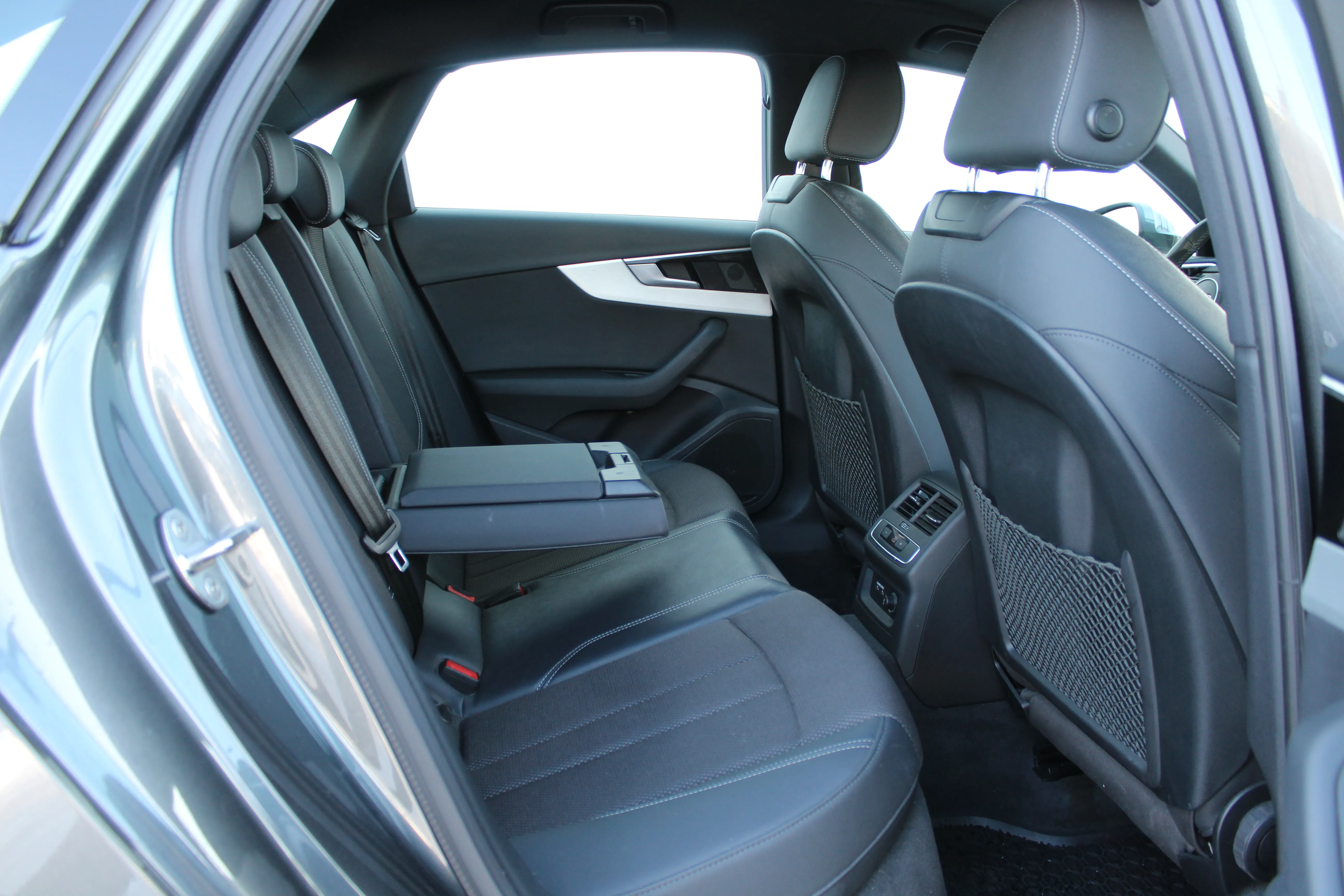 audi a4 35tdi s tr s line+ - slika 13