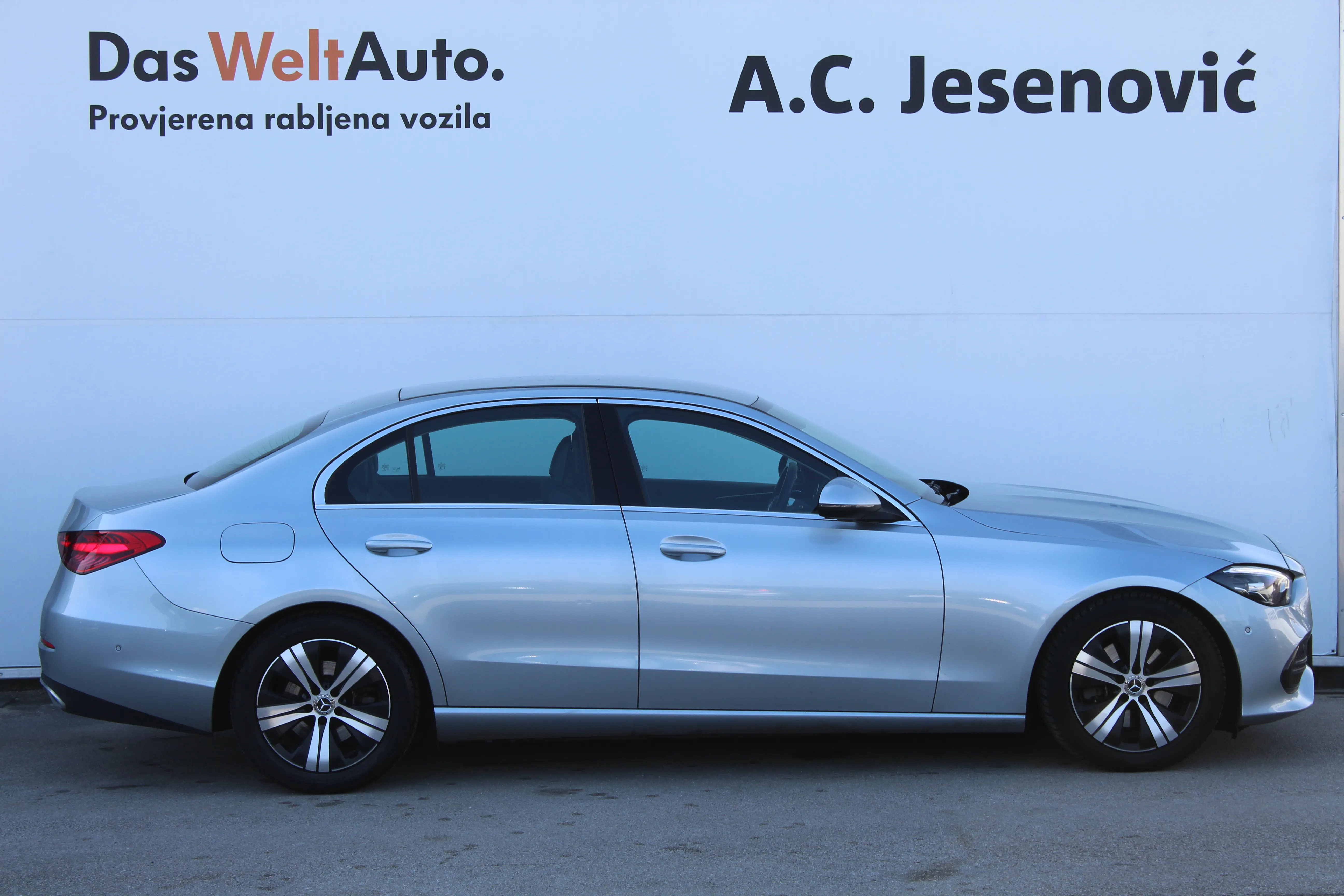 13123 mercedes-benz c 220 d avantgarde aut. - slika 4