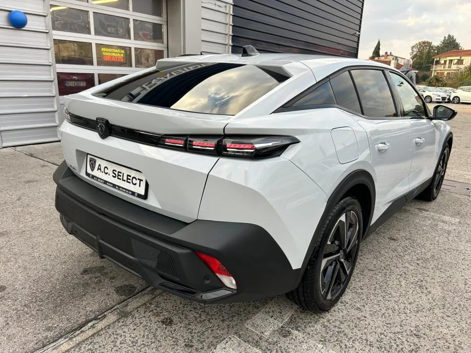 peugeot 408 hybrid 145 e-dcs6 - 2025. - 15.000 km - reg. 1 god! - slika 4