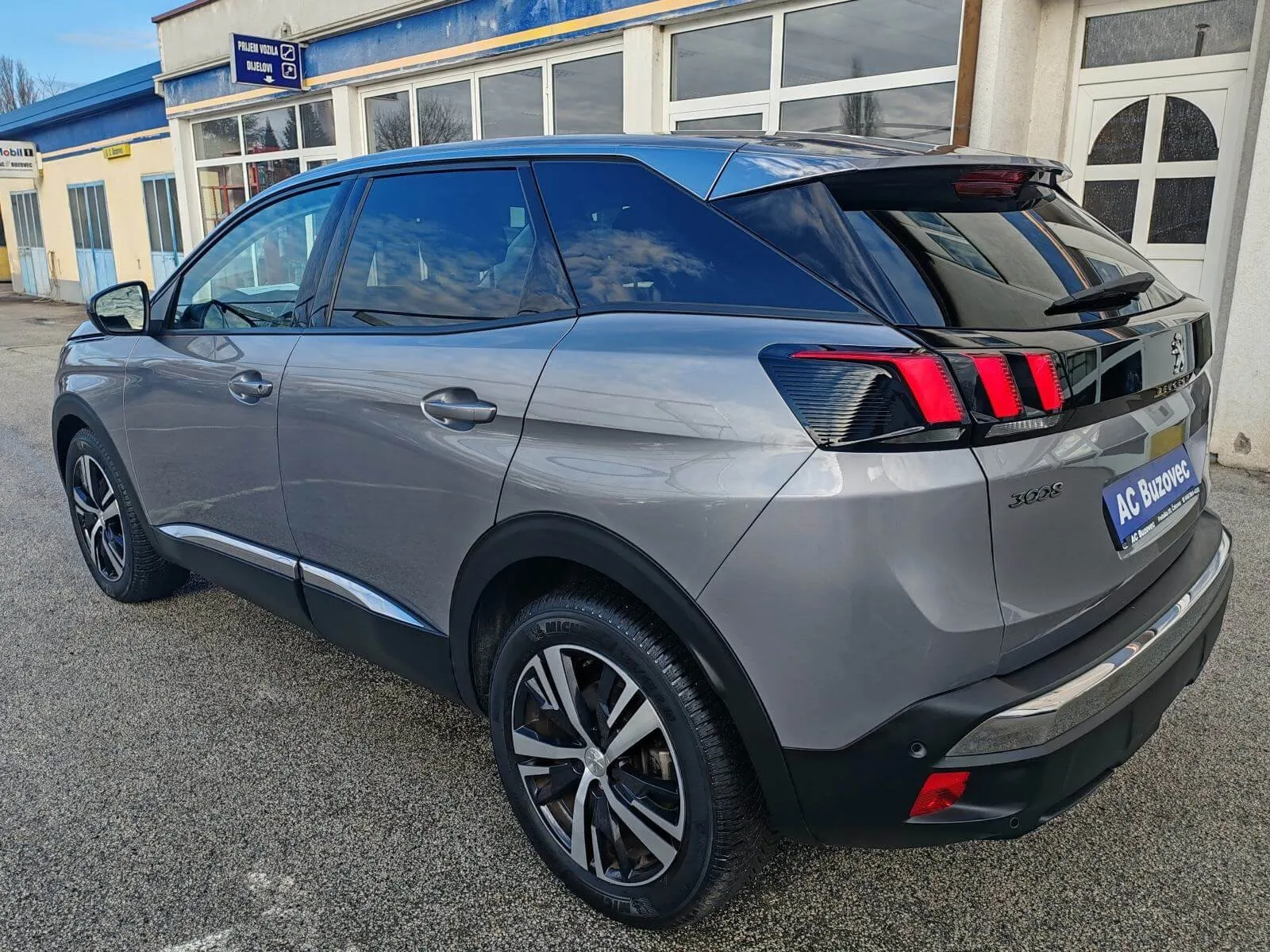 peugeot 3008 1,2 puretech - slika 4