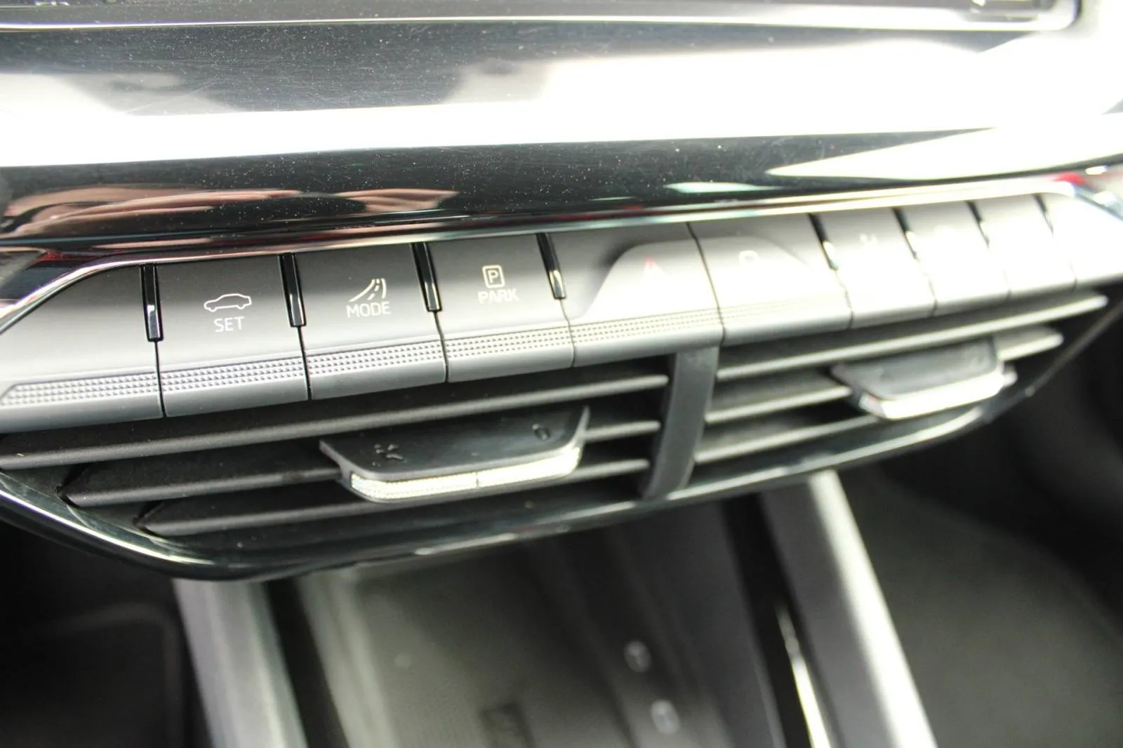 škoda octavia 2.0 tdi dsg sportline *led, navigacija, kamera* - slika 21