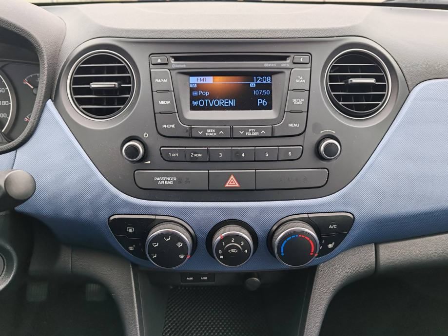hyundai i10 1,0 2015 god,55000 km,klima,kartice - slika 13