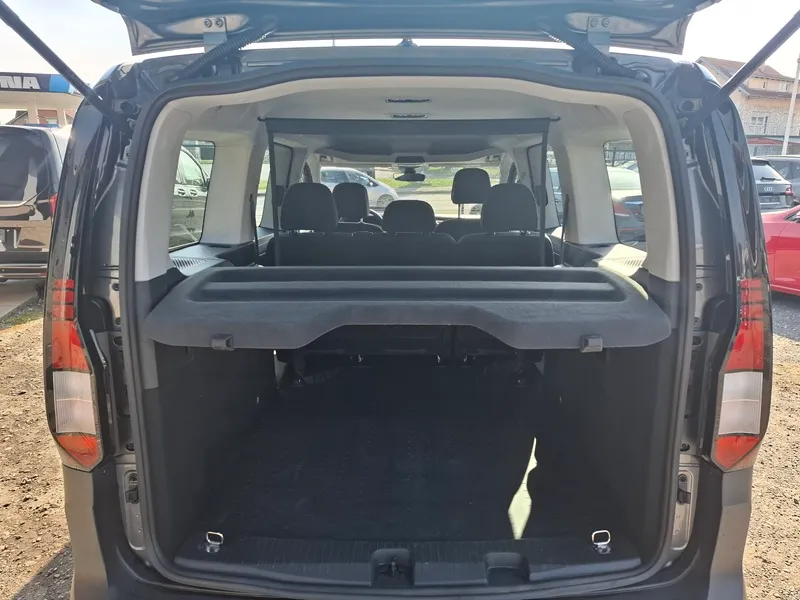 volkswagen caddy 2.0 tdi*maxi*klima*tempomat*5sjedala* - slika 8