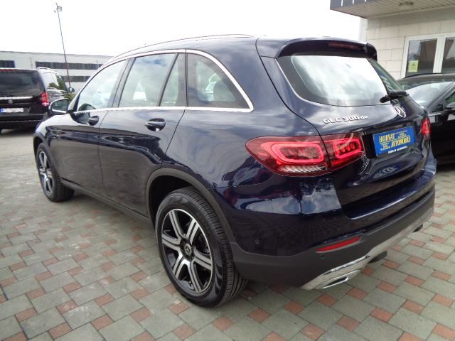 mercedes-benz glc 300de 4m aut avg/nav/led/virt/pano/360/gr.s/mrk/full - slika 5