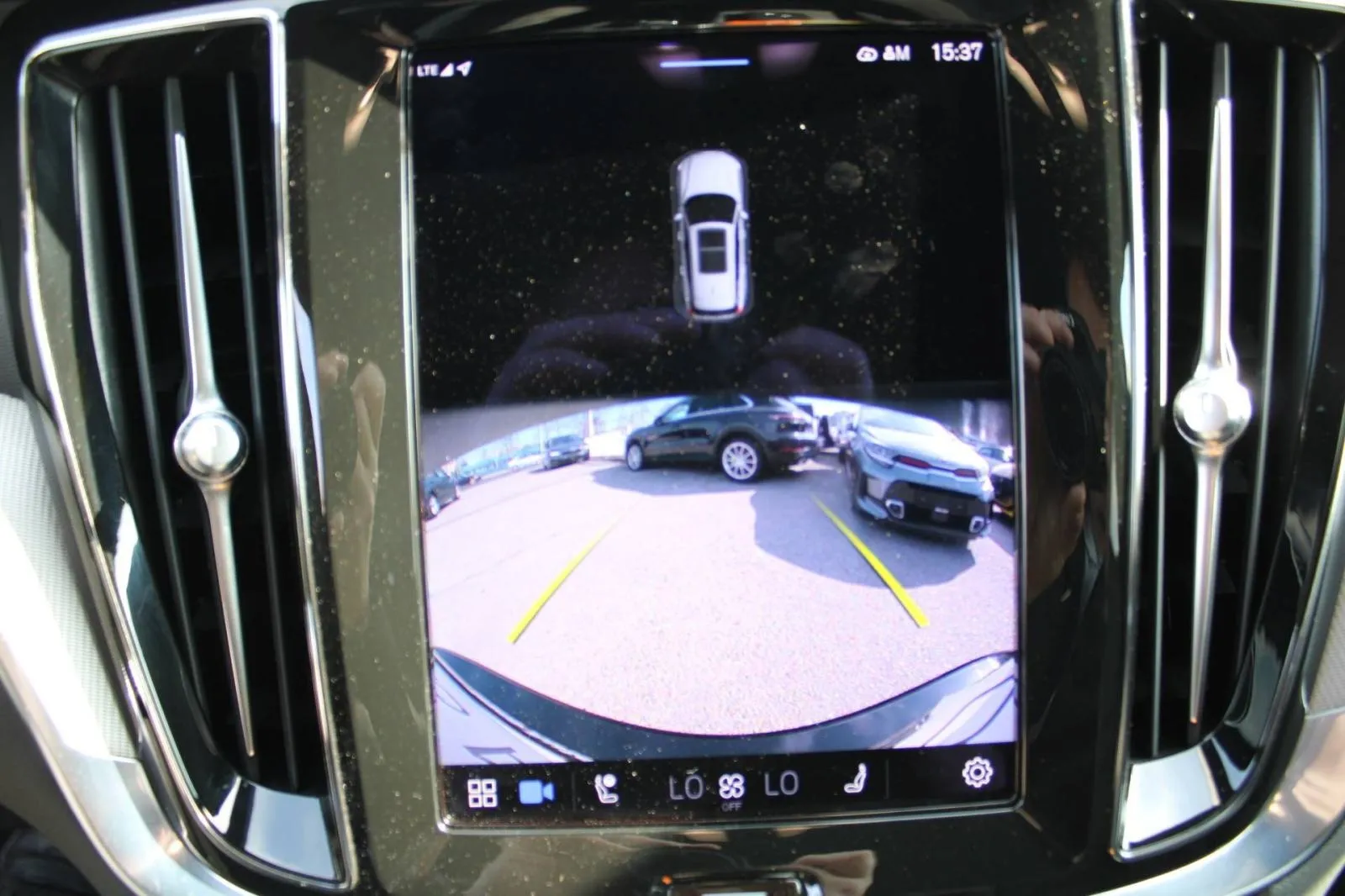 volvo v60 b3 automatik dark plus *led, navigacija, kamera* - slika 18