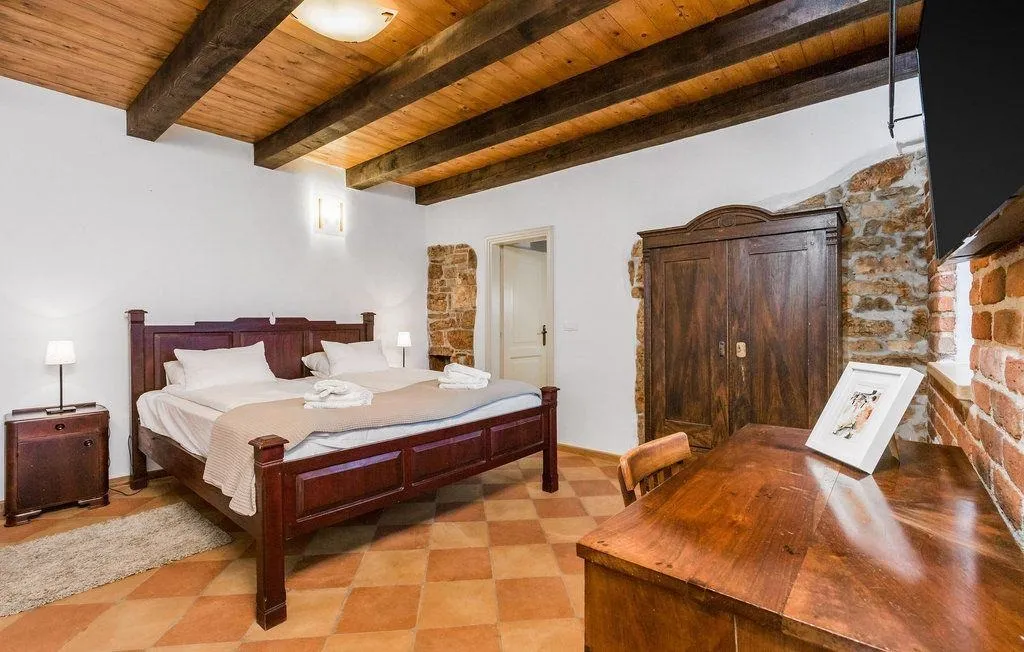 višnjan okolica-šarmantna kamena vila na rubu sela prodaje se - slika 15