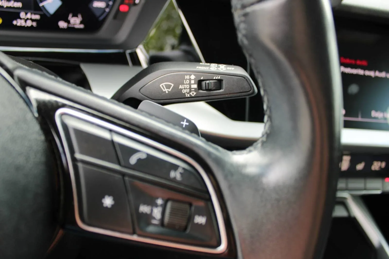 audi a3 45 tfsi e s-tronic s-line *virtual, led, navigacija* - slika 16