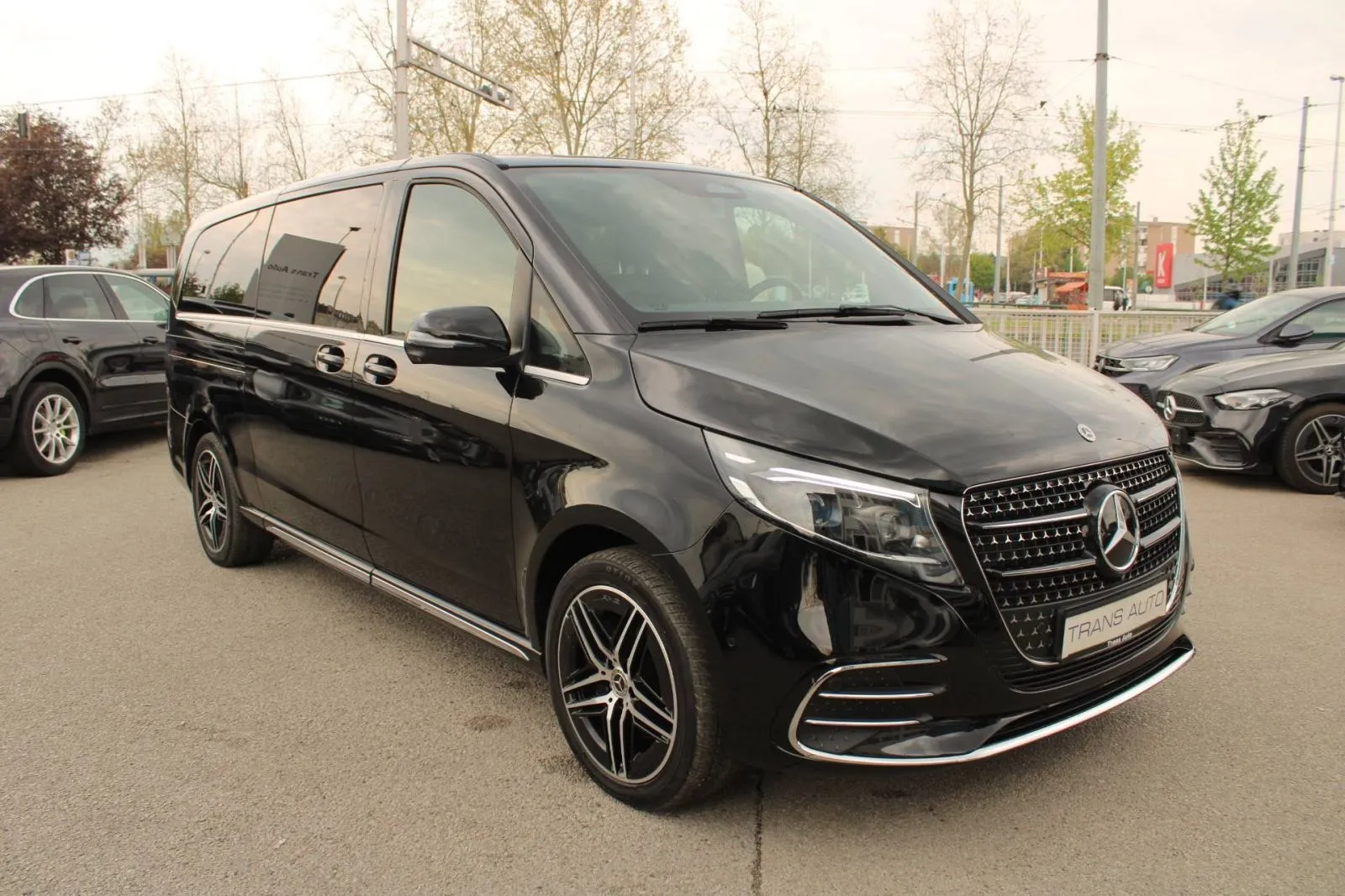 mercedes-benz klasa v 300d amg extralong automatik *led, navigacija, k - slika 3