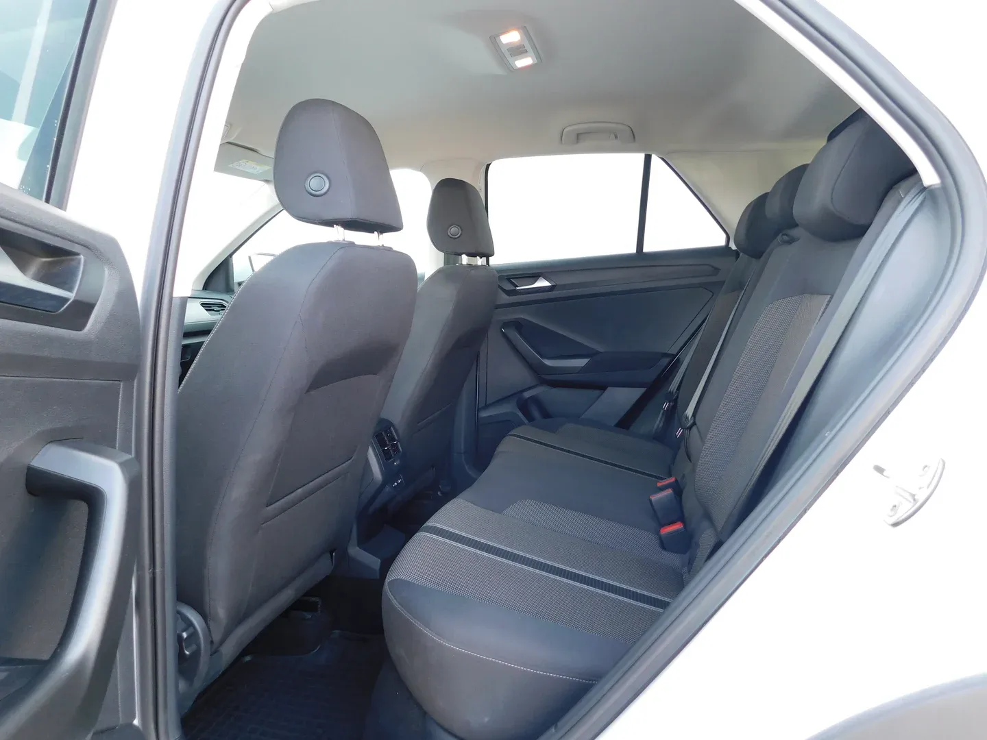 09027 volkswagen t-roc 1.0 tsi design - slika 11