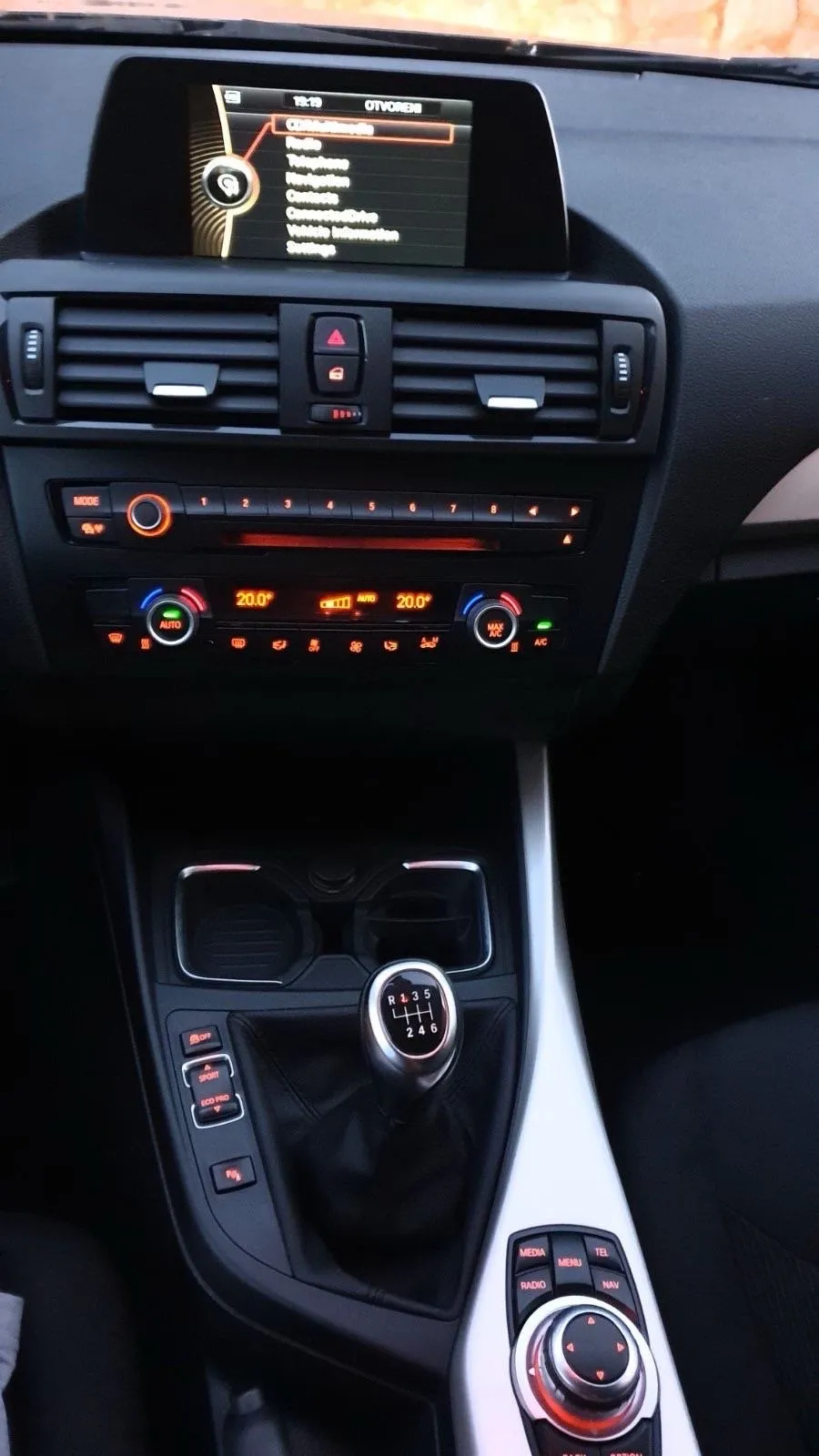 prodajem bmw 116d - slika 9