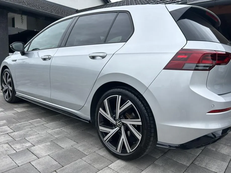 vw golf 8 1,5 etsi r-line - slika 4