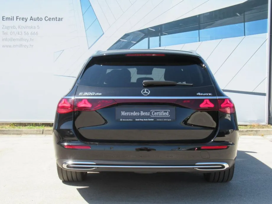 mercedes-benz e-klasa 300 t de 4matic exclusive premium - slika 7
