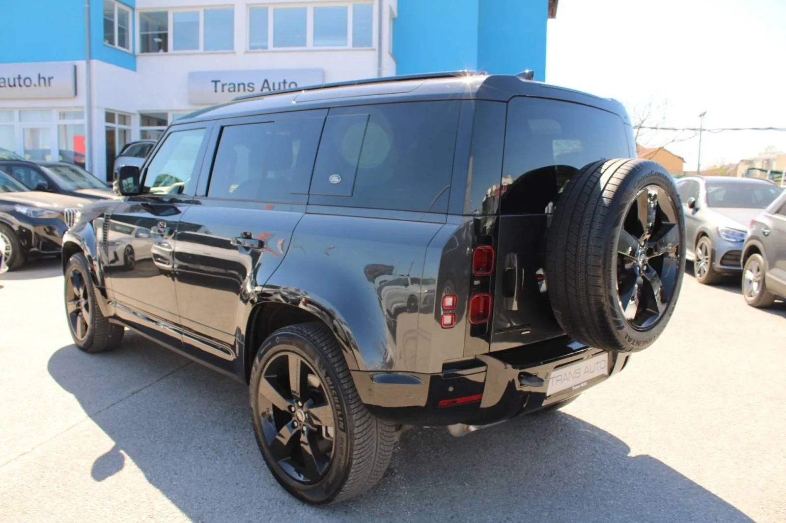 land rover defender 110 x-dynamic hse 3.0d 300ks awd - slika 7