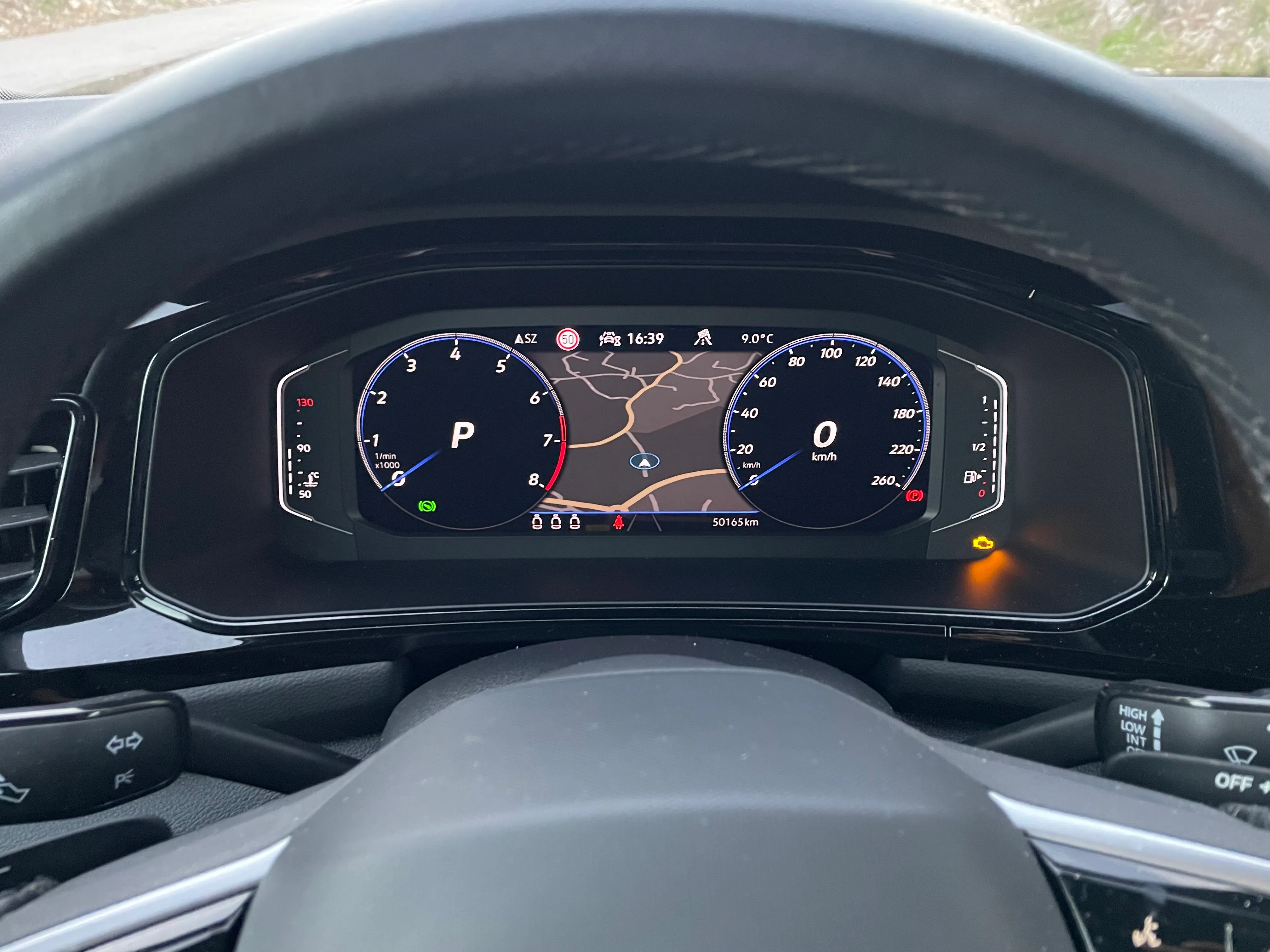vw t-roc 1.5 tsi,dsg,r-line,black,matrix,iq,kamera - slika 12