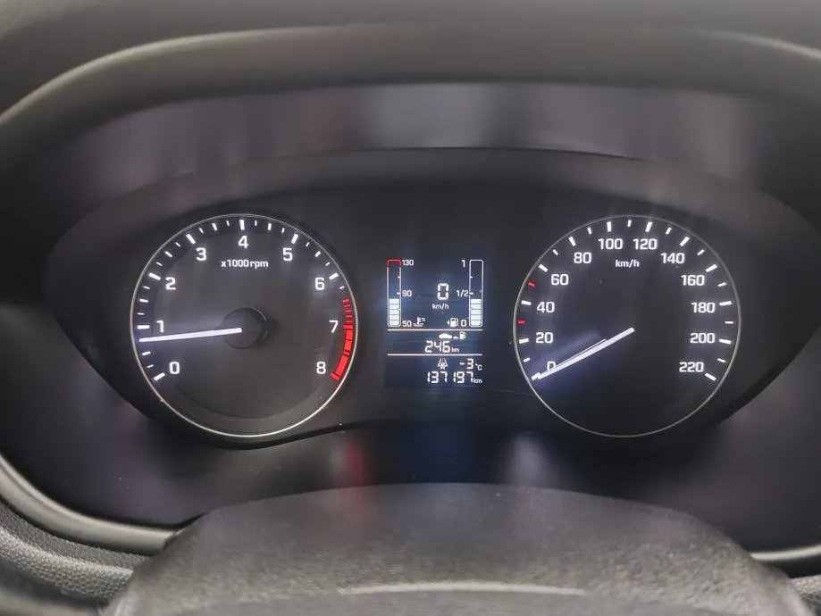 hyundai i20 1,25, 2017g. 137000 km, kartice 24/36 rata - slika 16