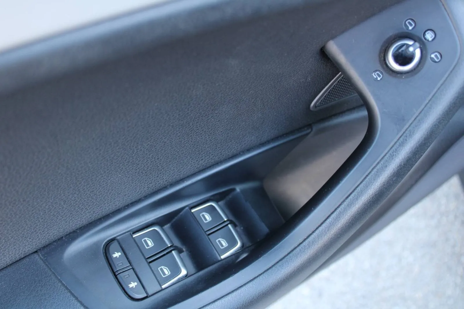 audi a6 2.0 tdi s-tronic quattro - slika 12