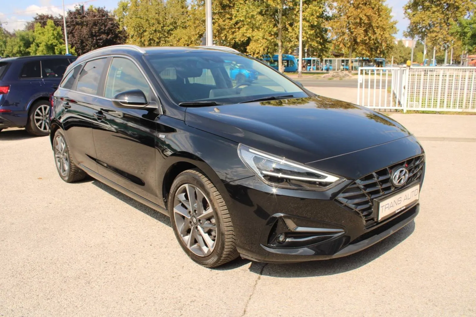 hyundai i30 karavan 1.0 t-gdi automatik *navigacija,kamera* - slika 3