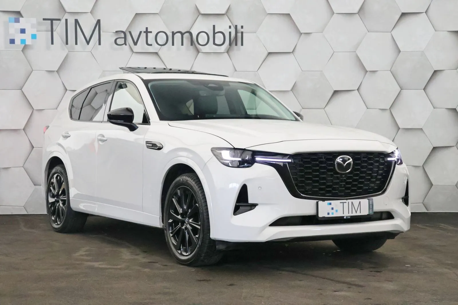 mazda cx-60 3.3 e-skyactive d 4wd at8 homura 254ks pano bose - slika 2