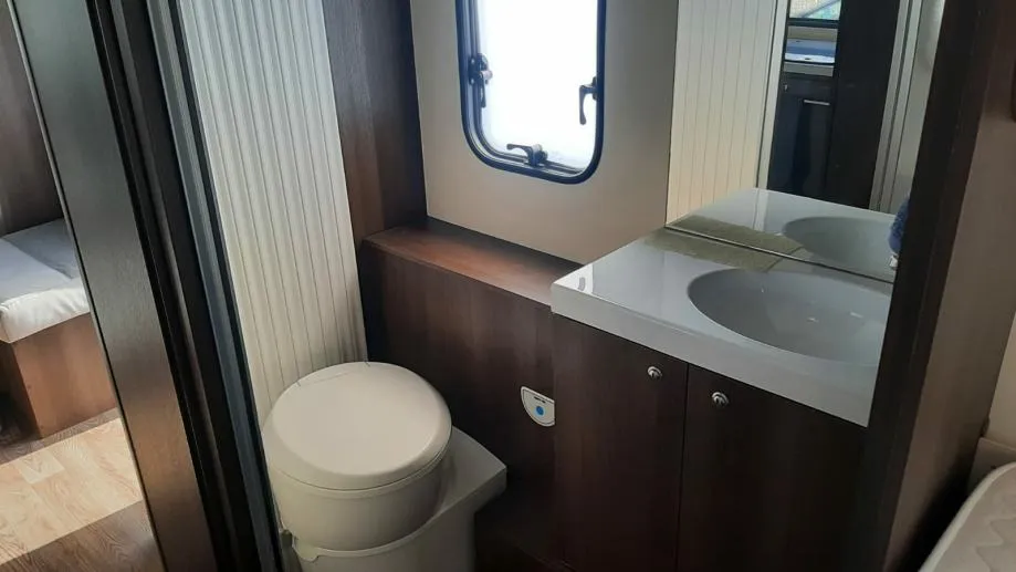 caravans international elliot 86 xt, odlično stanje, garancija... - slika 13