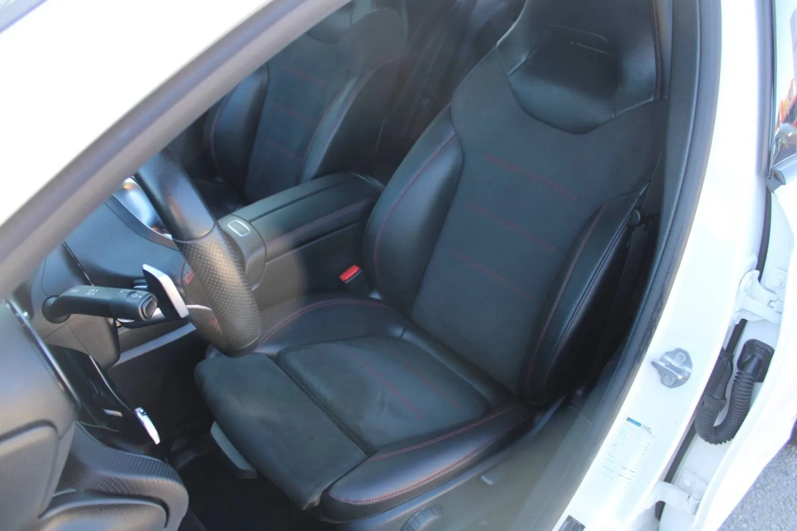 mercedes-benz klasa a 200d automatik amg *led, navigacija, kamera* - slika 15