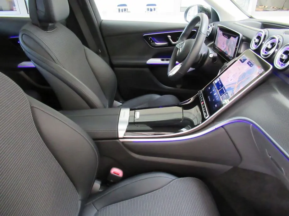 mercedes-benz glc 300 de 4m avantgarde panorama/head-up/burmester/360° - slika 9