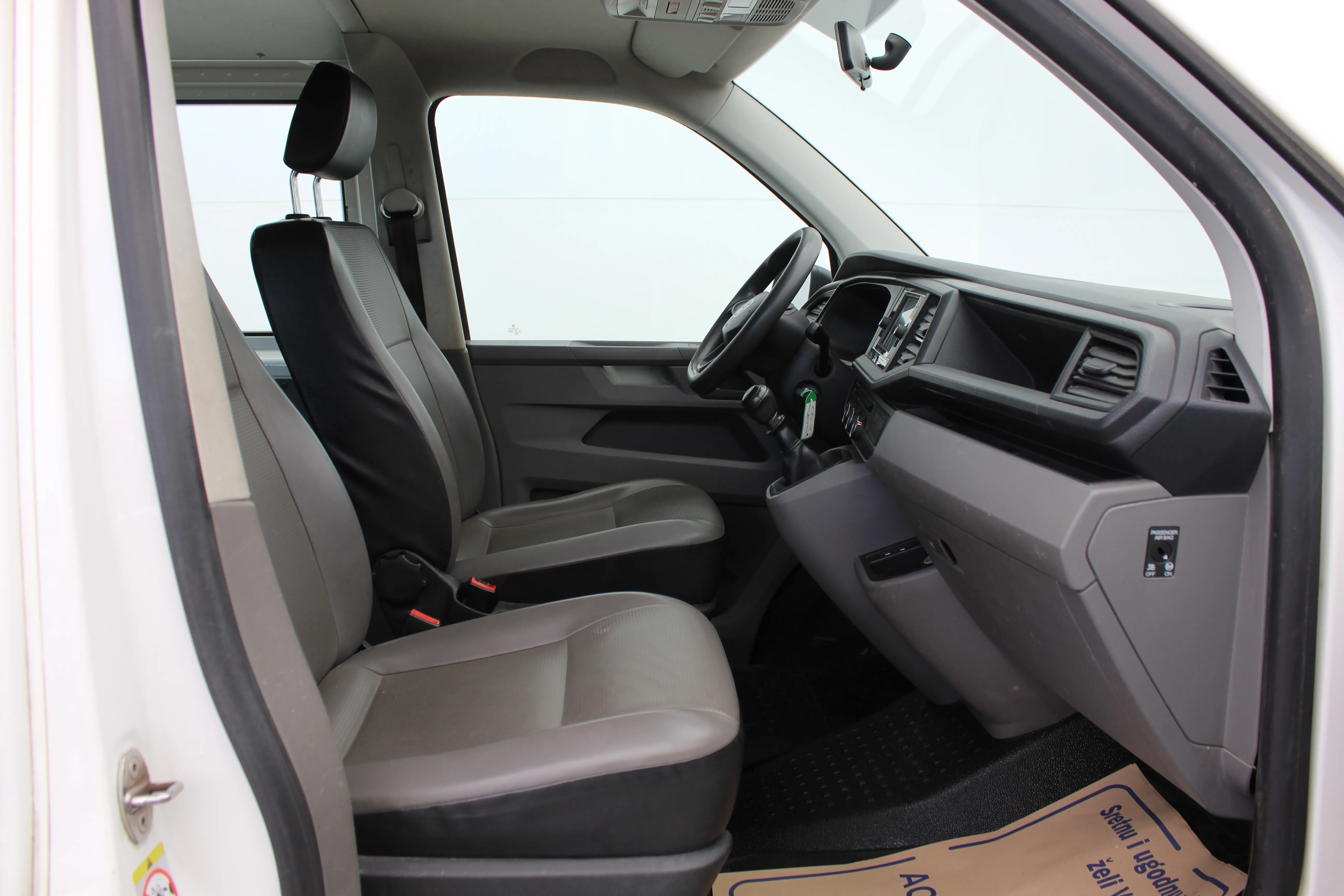 vw transporter kombi 2.0 tdi - slika 10