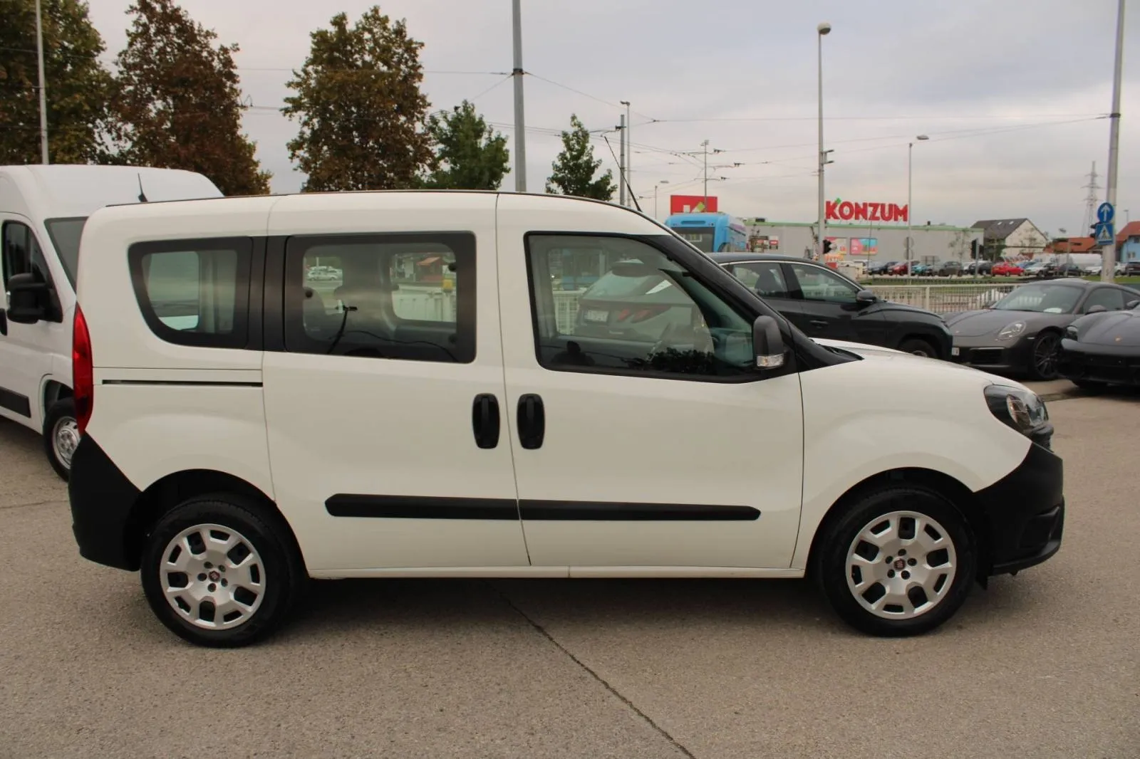 fiat doblo 1.6 mjt n1 - 5 sjedala, 2021 god. - slika 4